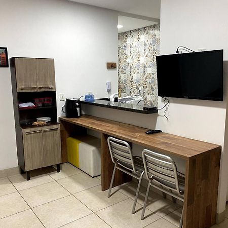 4 Aps Baratos, Confortaveis, Completos E Com Garagem Insta Thiagojacomo Goiânia Dış mekan fotoğraf